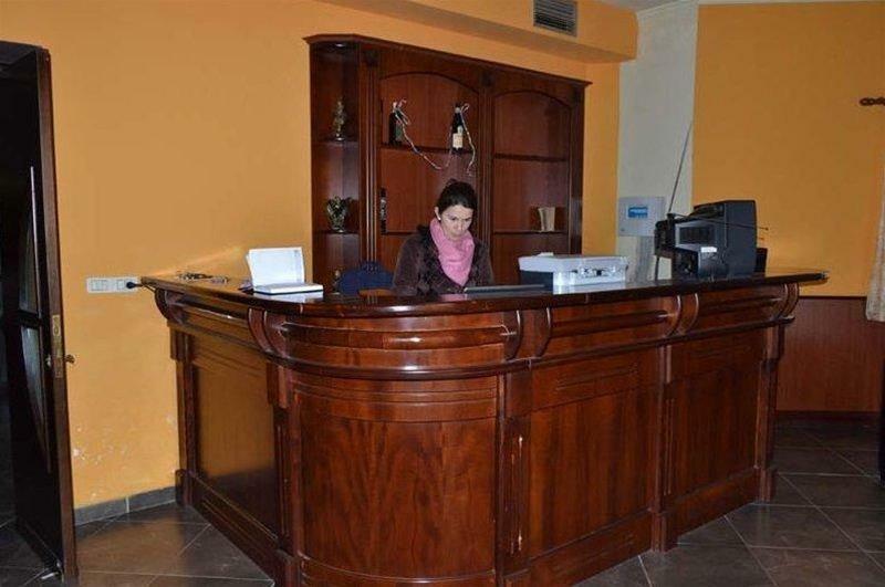 Hotel Verzaci Rinas Exterior photo